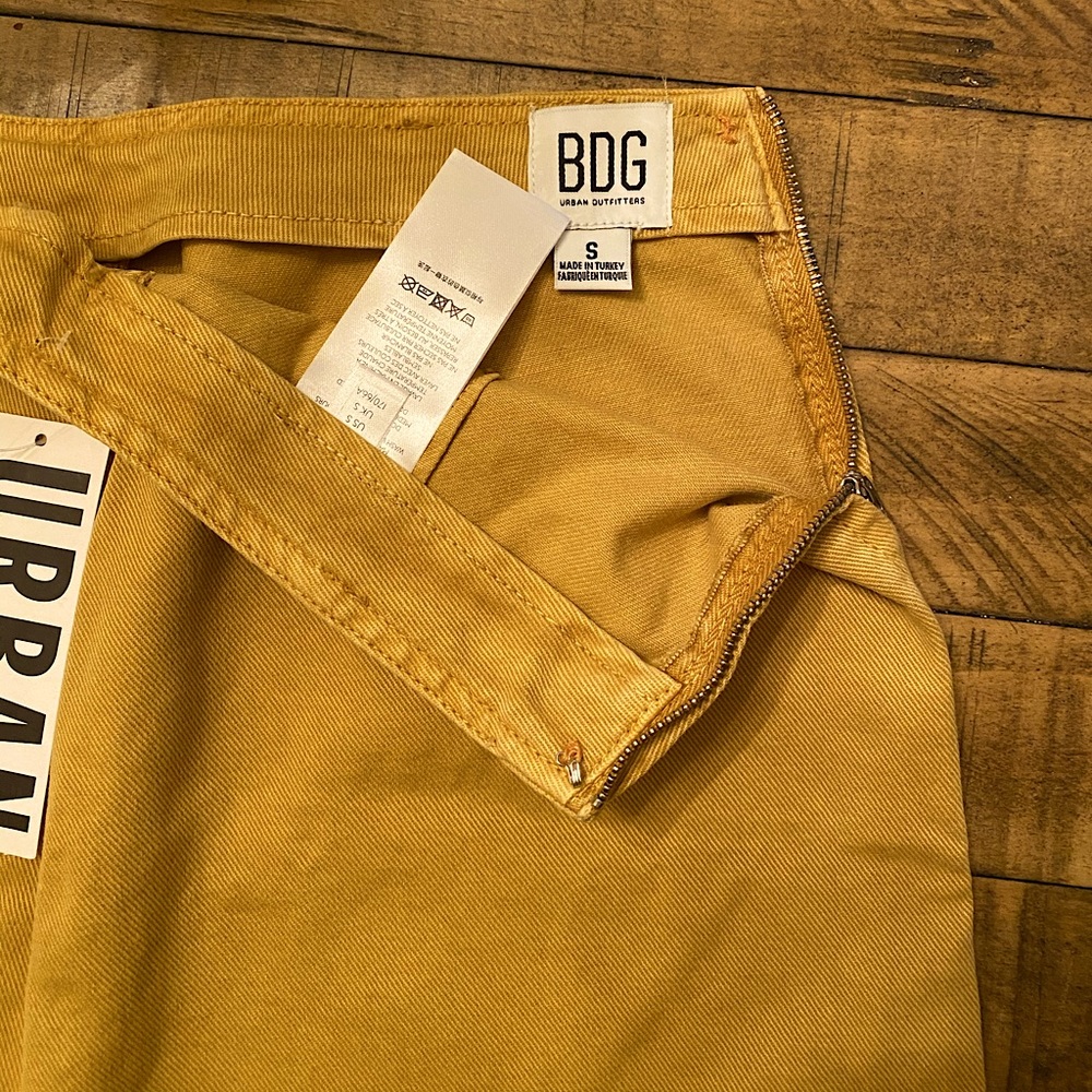 BDG Yellow skirt